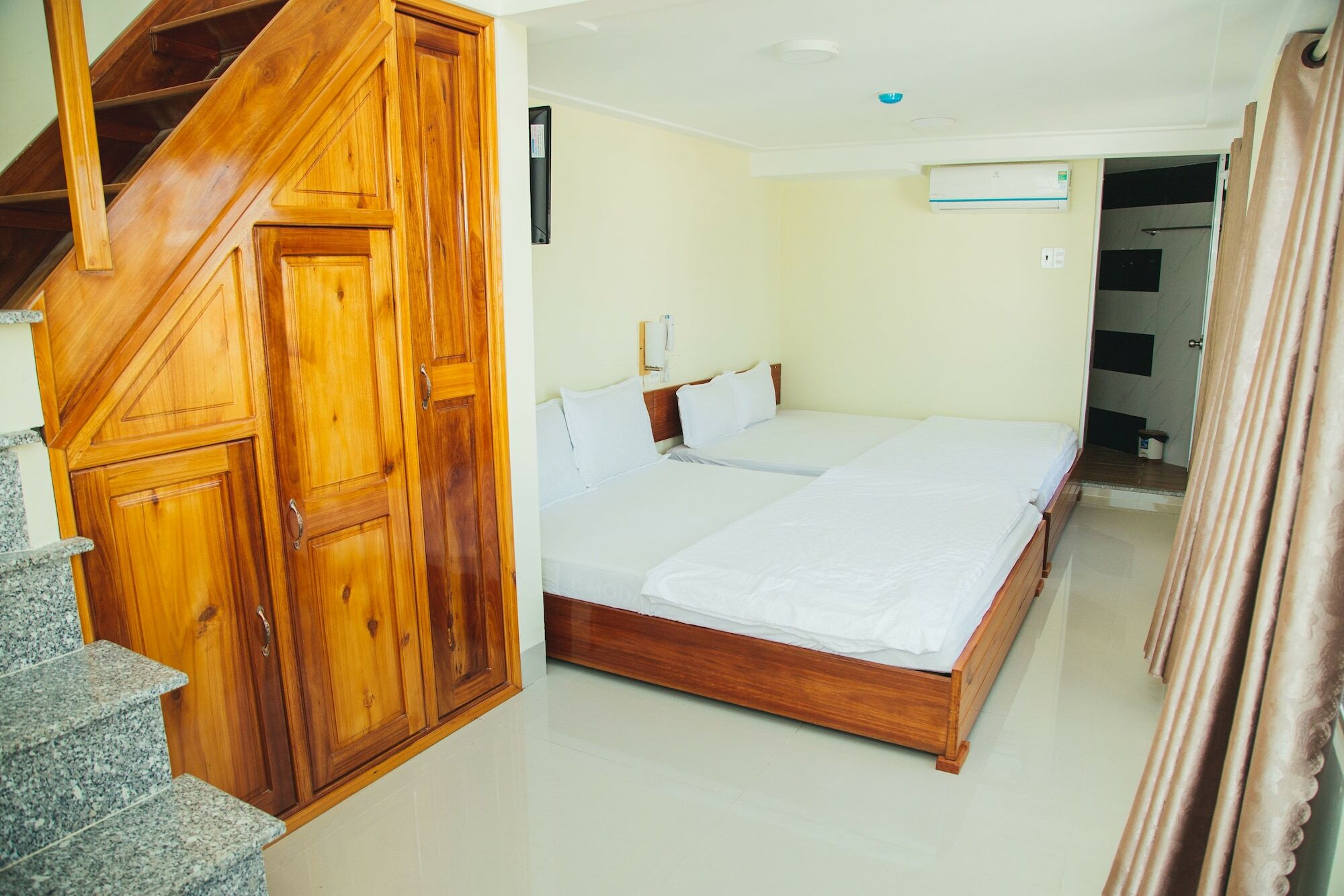 Ngoc Huong Hostel&Apartments Quy Nhon Buitenkant foto